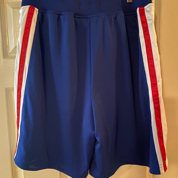 Philadelphia 76ers Nike Courtside Collection Authentic Shorts - Picture 6 of 6